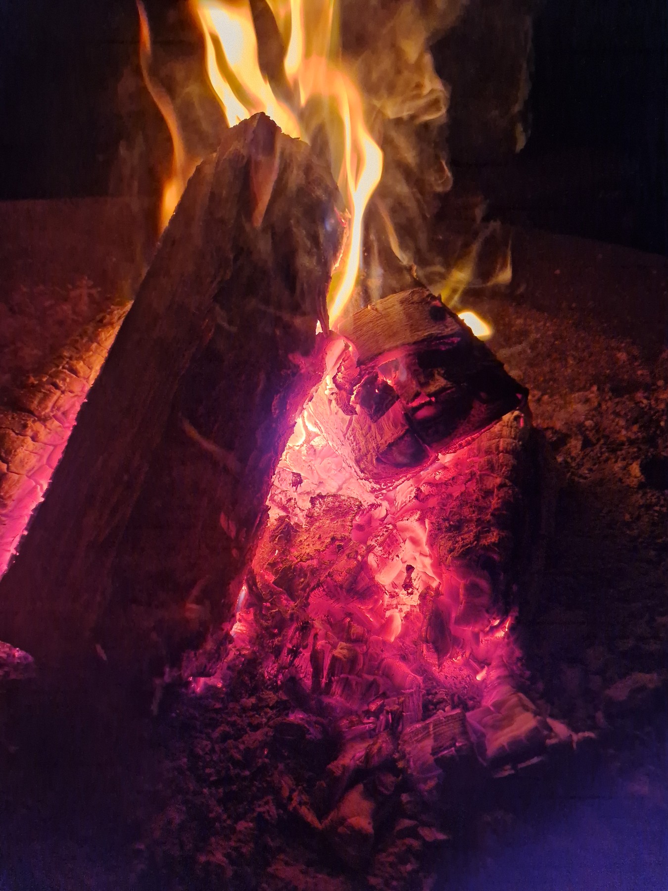 The fire, close
